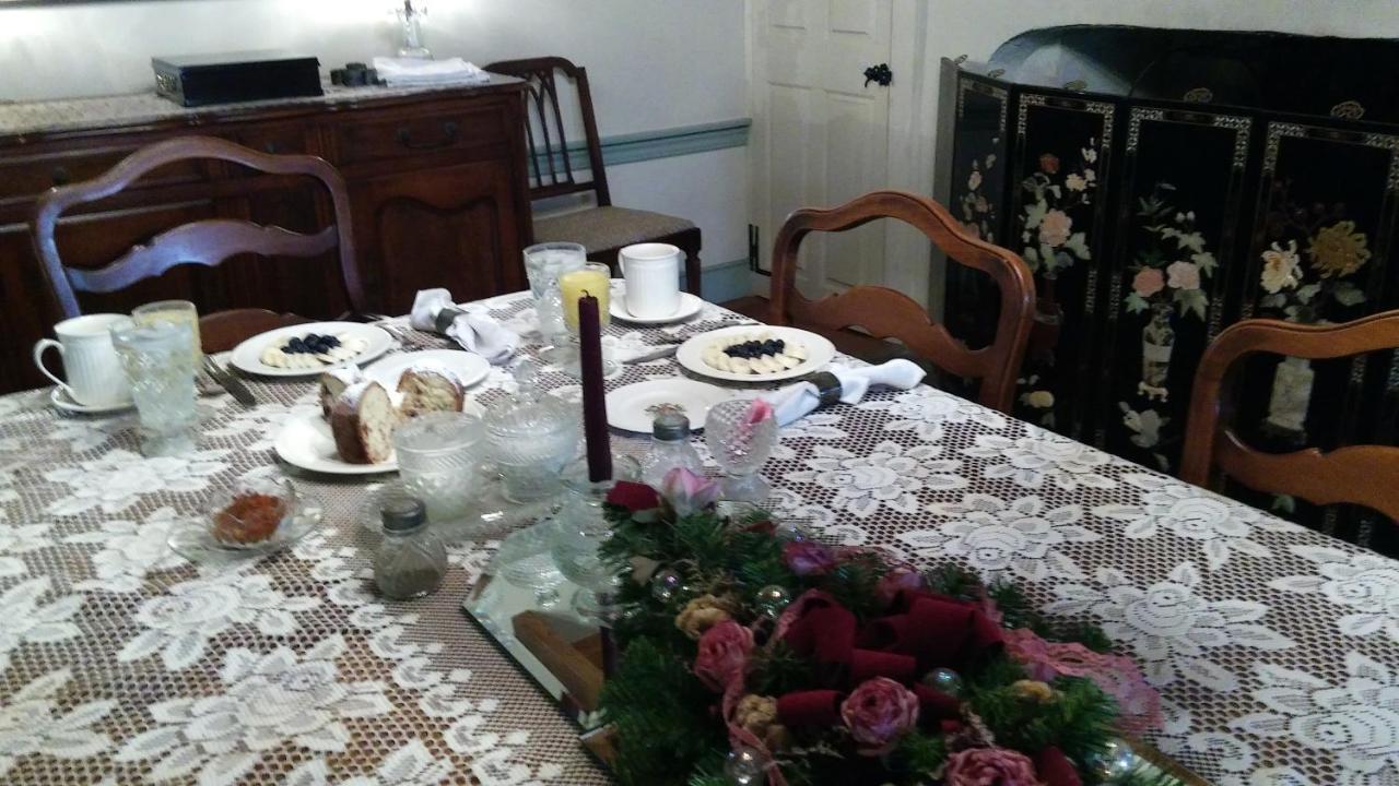 1732 Folke Stone Bed And Breakfast Уэст-Честер Экстерьер фото