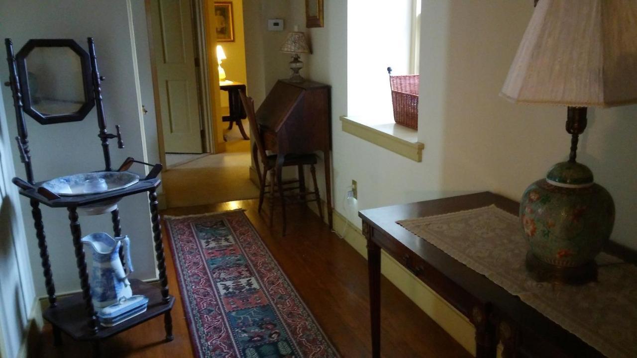 1732 Folke Stone Bed And Breakfast Уэст-Честер Экстерьер фото